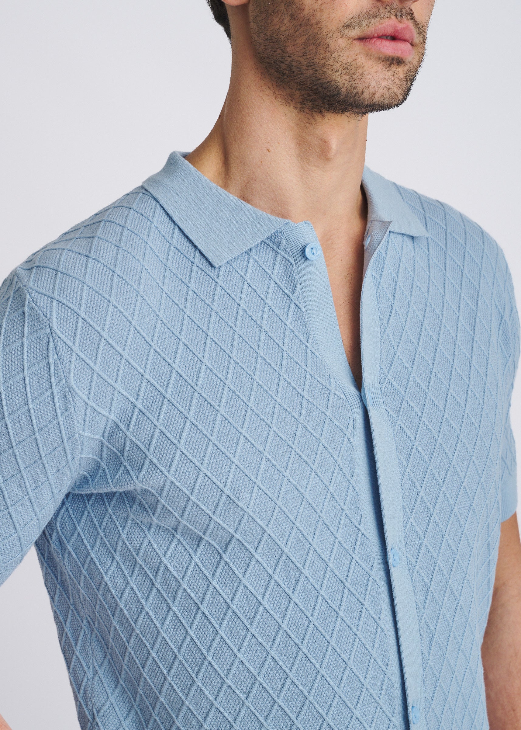 BLUE FINCH TONAL DIAMOND BUTTON FRONT COTTON KNIT SHIRT PM-16332