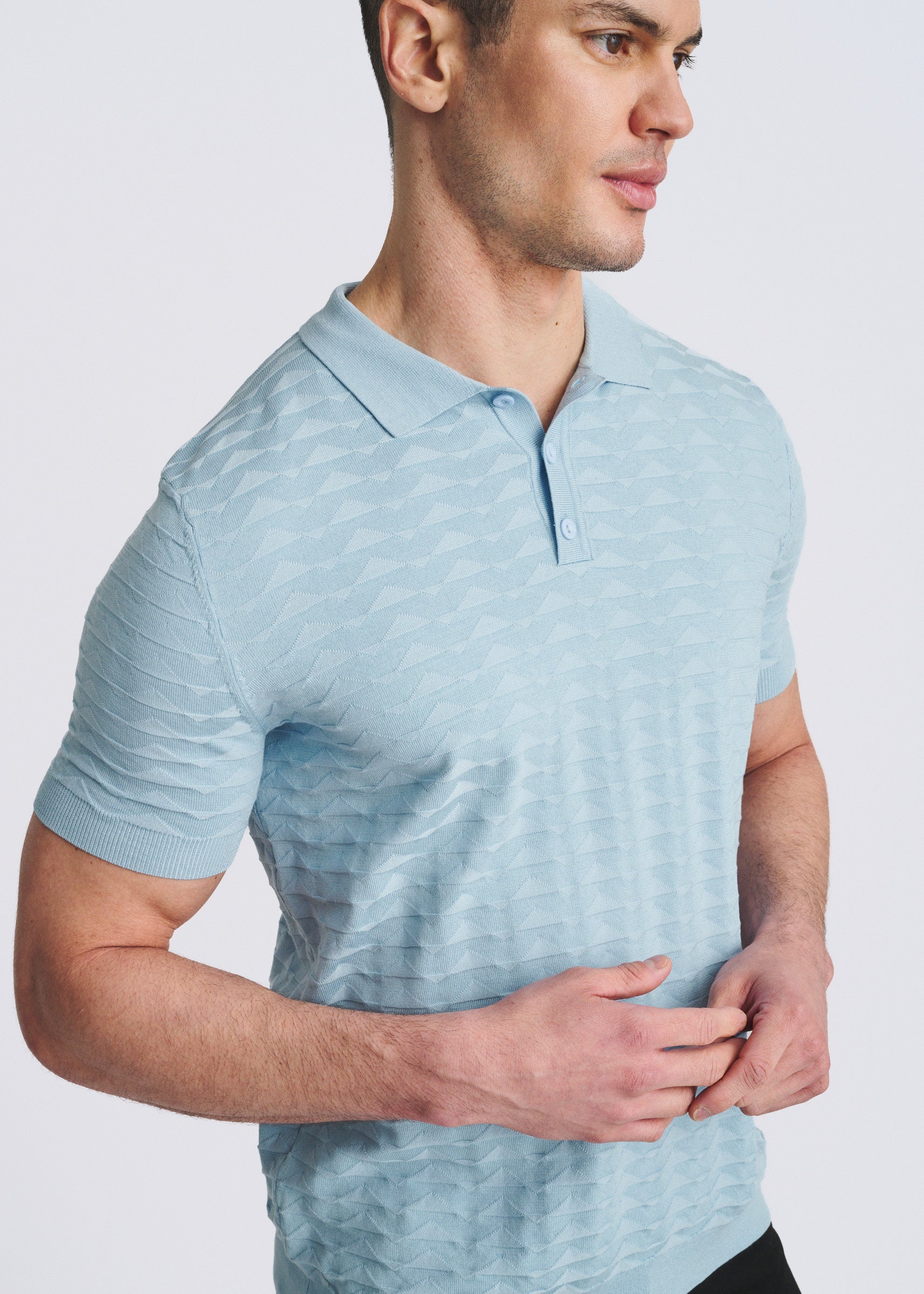 BLUE FINCH EMBOSSED TRIANGLES SILK/TENCEL 3-BUTTON KNIT POLO PM-16340