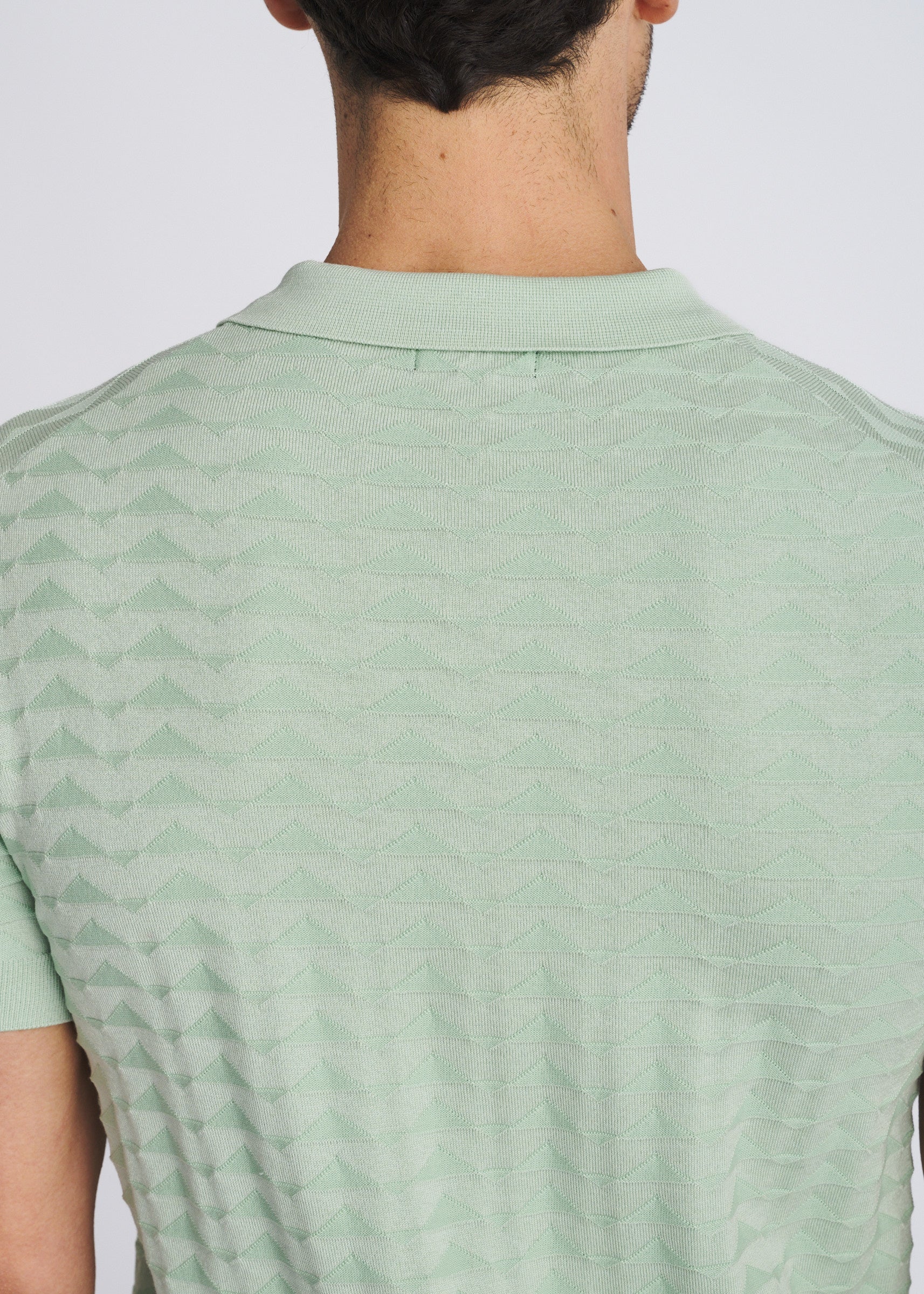 SEACREST EMBOSSED TRIANGLES SILK/TENCEL 3-BUTTON KNIT POLO PM-16340