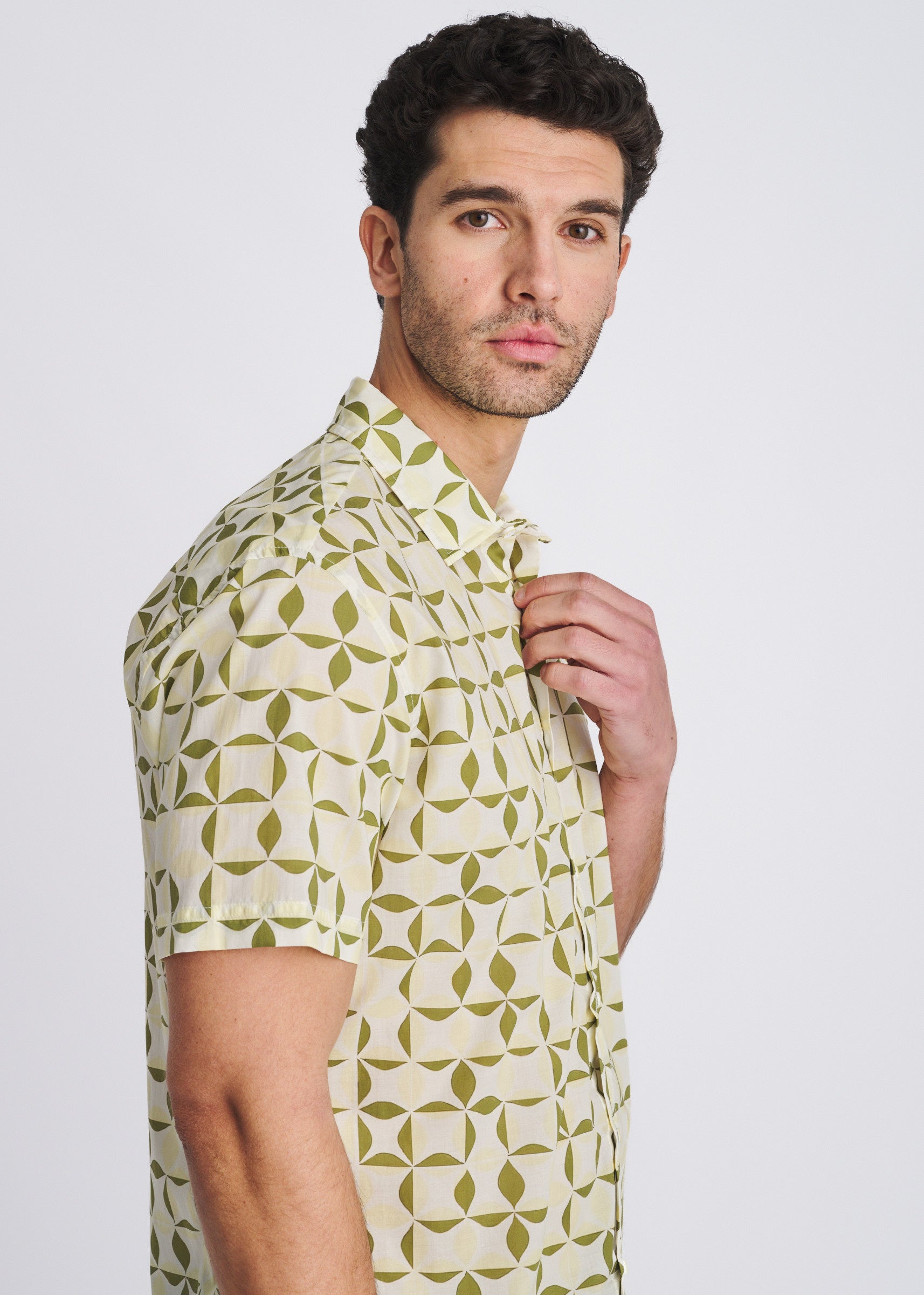 YOLK/RANGER TILES PRINTED LIGHTWEIGHT COTTON/TENCEL SHORT SLEEVE WOVEN SHIRT PM-47058