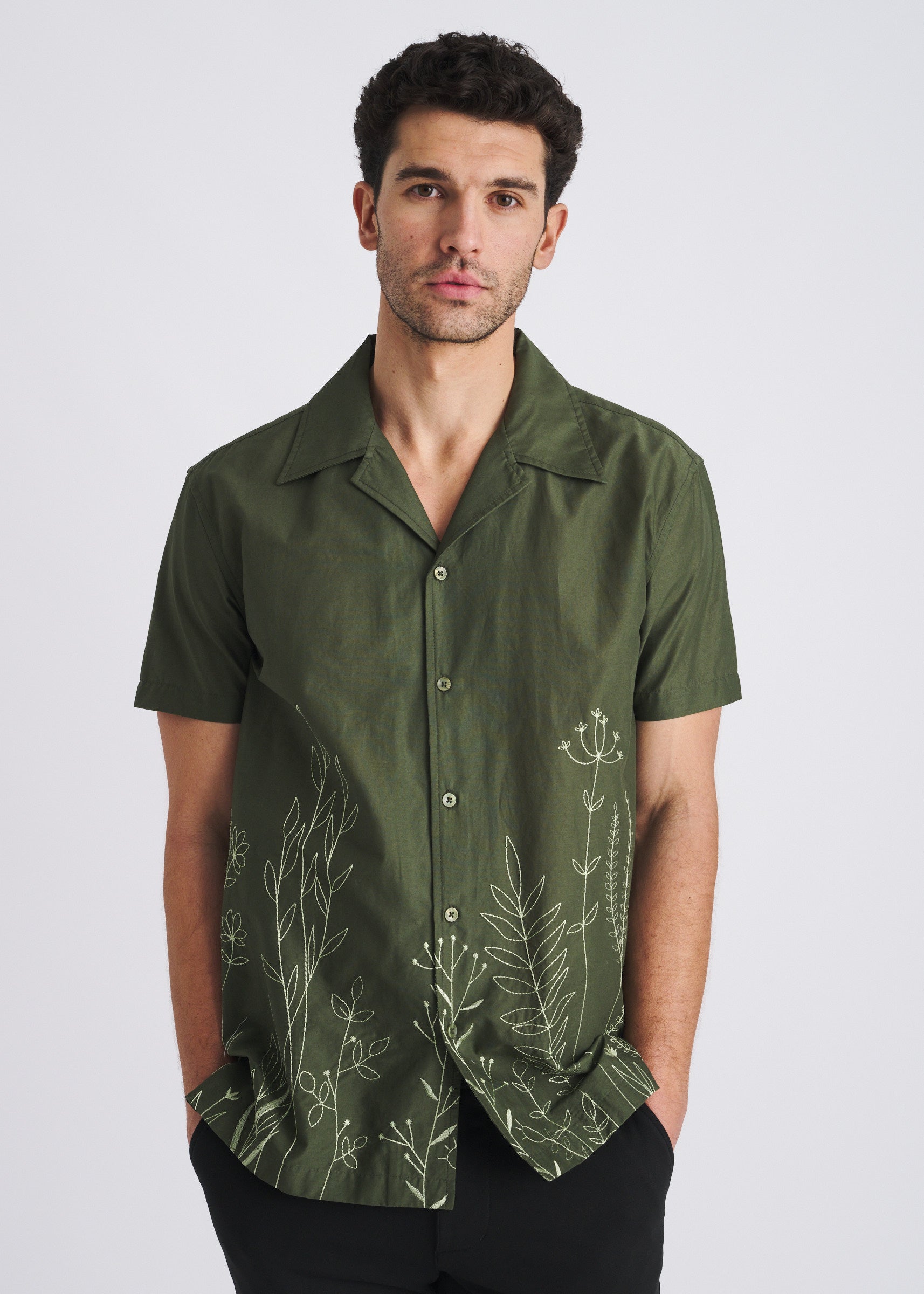 RANGER/SEACREST FLORAL EMBROIDERED BORDER SHORT SLEEVE WOVEN SHIRT PM-53007-02