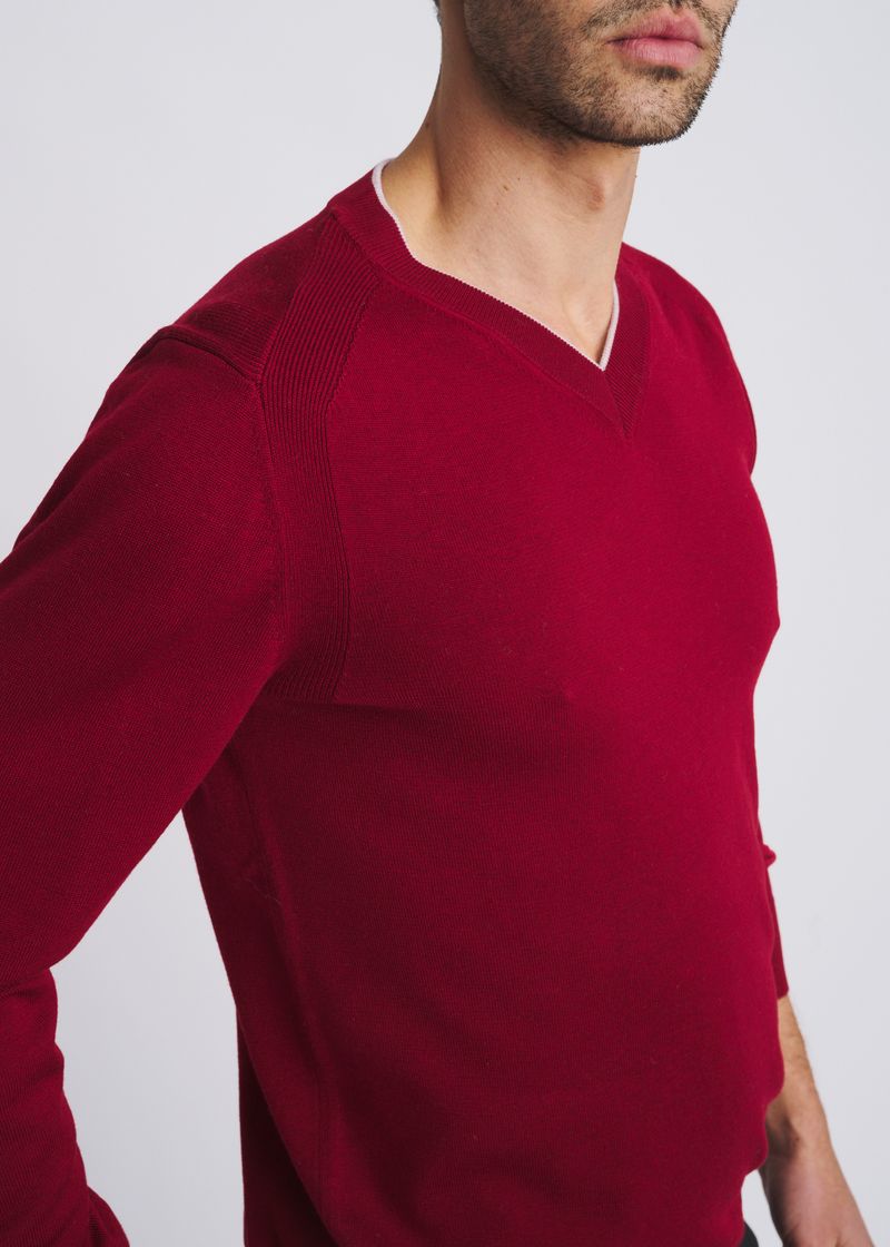 MERLOT/PETAL CONTRAST V-NECK WOOL BLEND KNIT SWEATER PM-16418