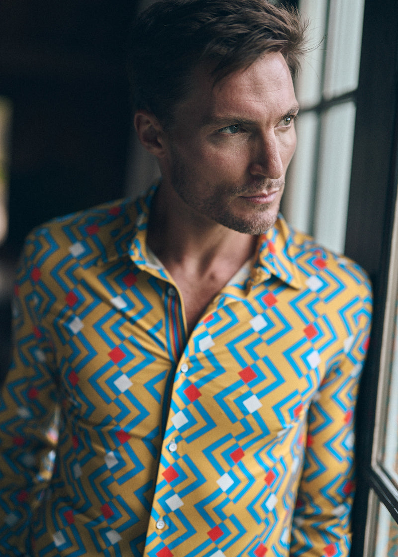 OCHRE/AZURE ARROWS PRINTED STRETCH PERFORMANCE LONG SLEEVE SHIRT W/ PLACKET DETAIL PM-76091