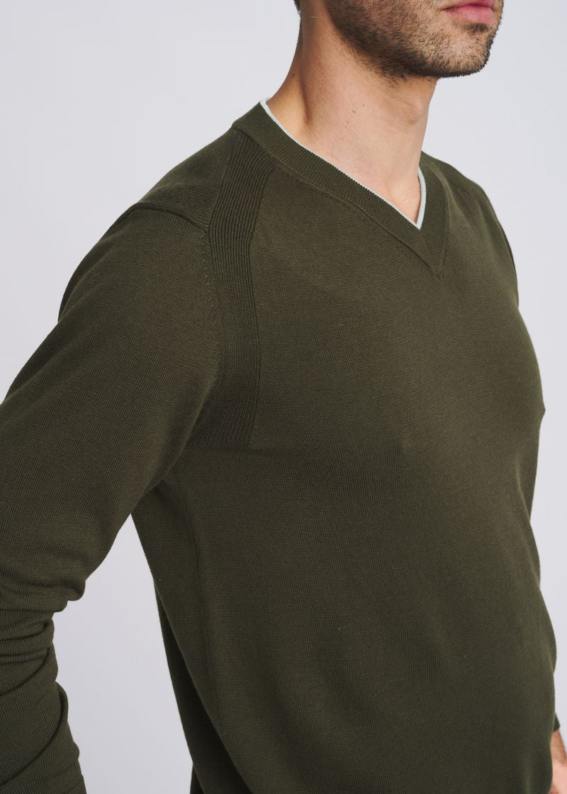 MOSS/SEACREST CONTRAST V-NECK WOOL BLEND KNIT SWEATER PM-16418