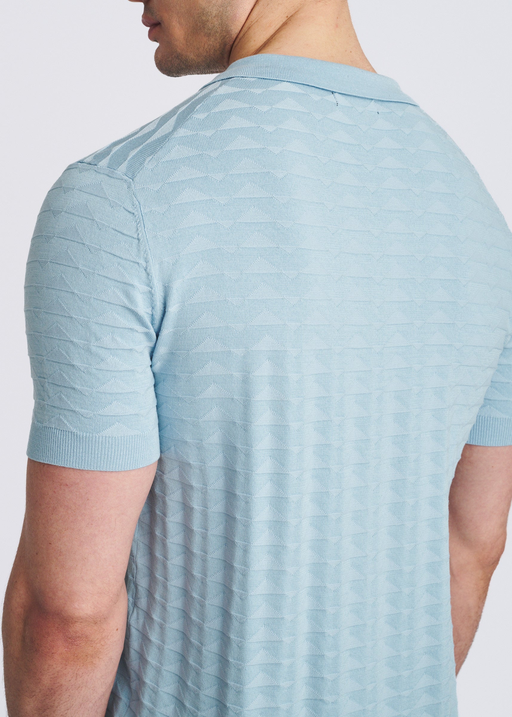 BLUE FINCH EMBOSSED TRIANGLES SILK/TENCEL 3-BUTTON KNIT POLO PM-16340