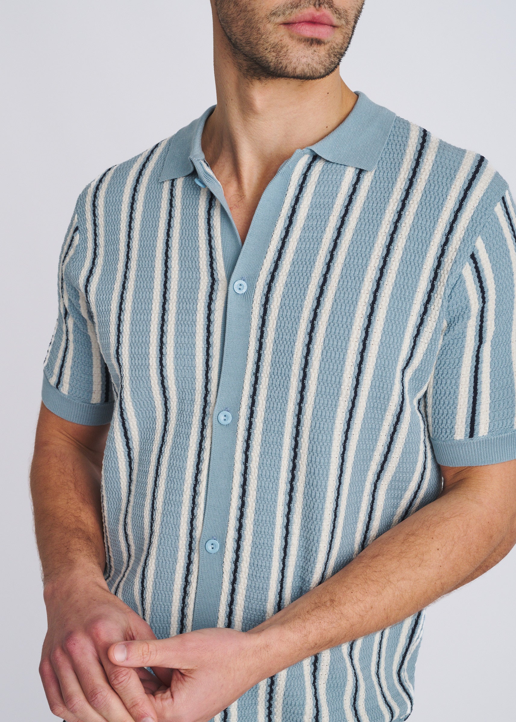 POWDER BLUE OPEN MESH PINSTRIPES SILK/TENCEL BUTTON FRONT KNIT SHIRT PM-16341