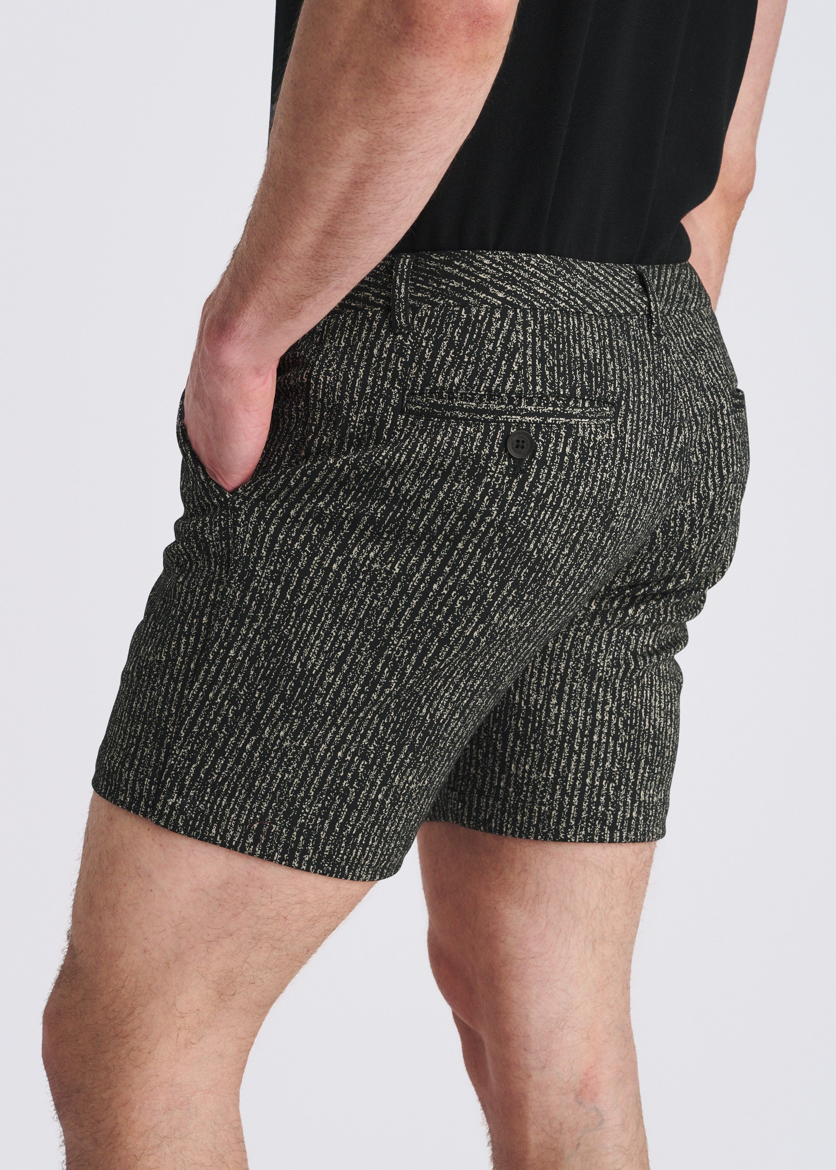 BLACK HERRINGBONE JACQUARD 6" INSEAM STRETCH KNIT CHINO SHORTS PM-2549