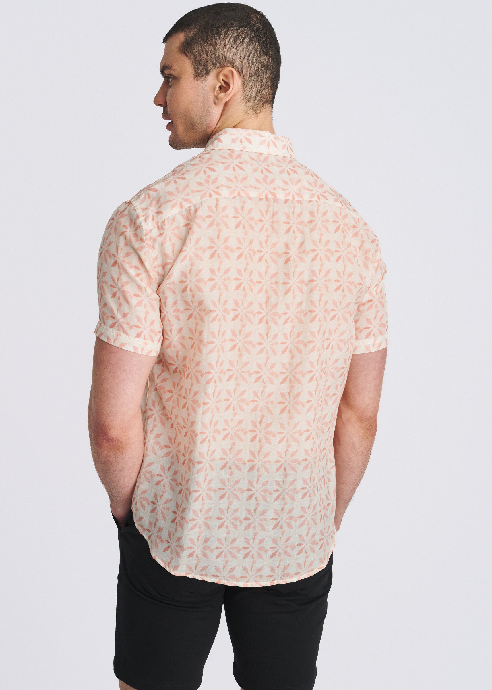 BLUSH/PEACH TILES PRINTED LIGHTWEIGHT COTTON/SILK SHORT SLEEVE WOVEN SHIRT PM-46049