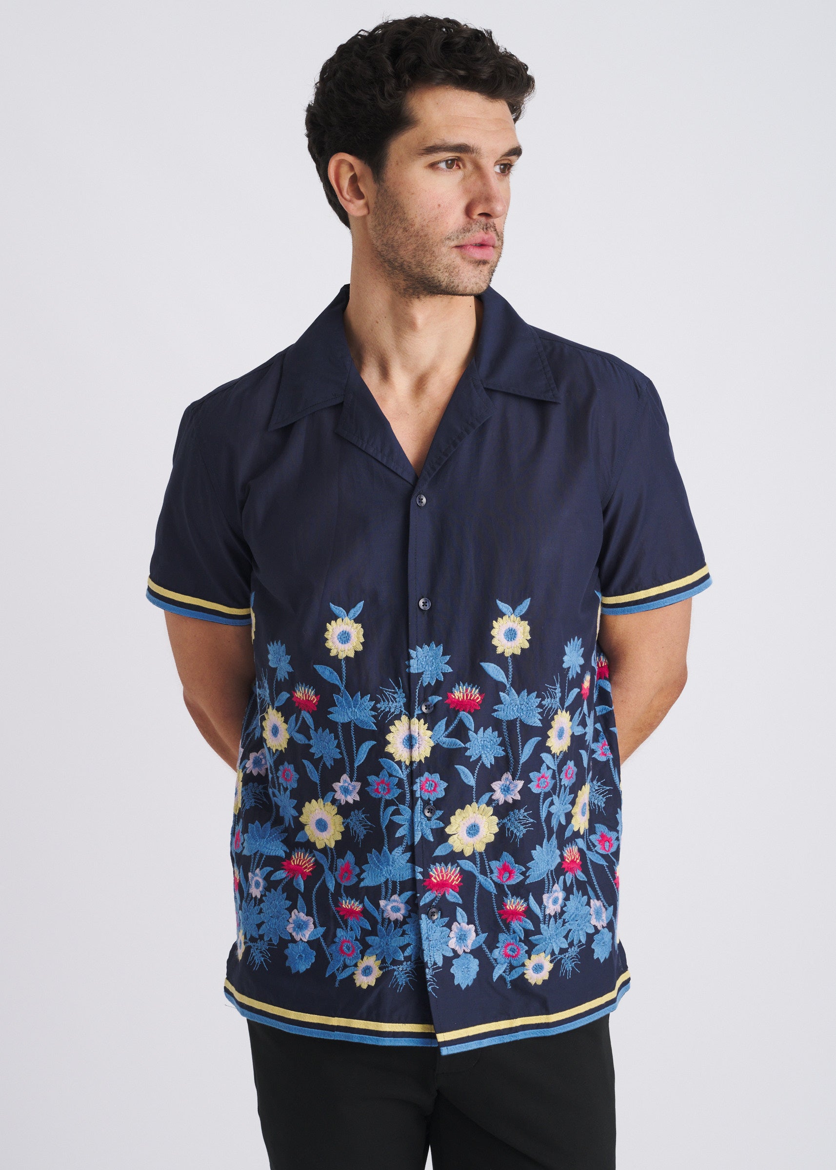 NAVY/MULTI FLORAL EMBROIDERED SHORT SLEEVE WOVEN SHIRT PM-53000-02