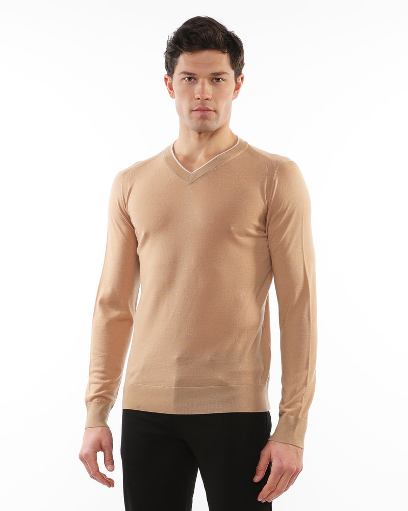CARAMEL/OAT CONTRAST V-NECK LIGHTWEIGHT FINE KNIT WOOL SWEATER PM-16407