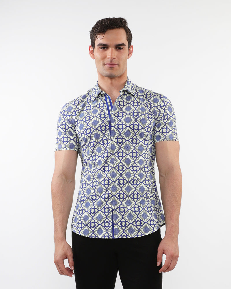 BLUE/CREAM TILES PRINTED PERFORMANCE SHORT SLEEVES SHIRT WITH CONTRAST PLACKET DETAIL PM-76097
