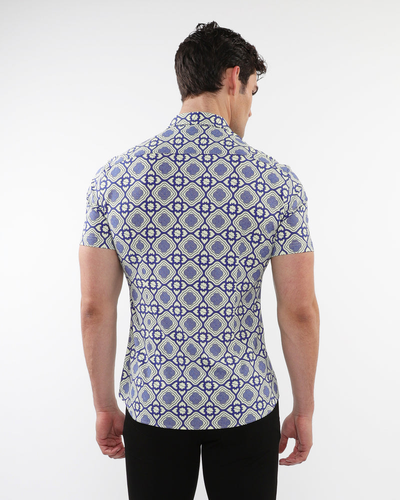 BLUE/CREAM TILES PRINTED PERFORMANCE SHORT SLEEVES SHIRT WITH CONTRAST PLACKET DETAIL PM-76097